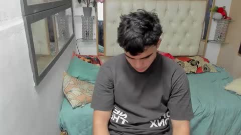 Snapshot of heiker_ chatting on November 9, 1:48 am heiker_ online show from November 9, 1:48 am