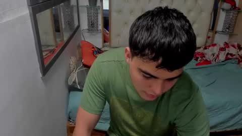 Snapshot of heiker_ chatting on November 14, 2:54 am heiker_ online show from November 14, 2:54 am