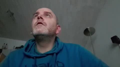 Snapshot of heiko1983696969 chatting on December 1, 7:25 pm Heiko online show from December 1, 7:25 pm