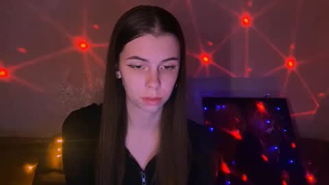 Heiley online show from December 5, 6:44 pm