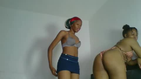Snapshot of heilybunny chatting on May 5, 8:50 pm heilybunny online show from May 5, 8:50 pm