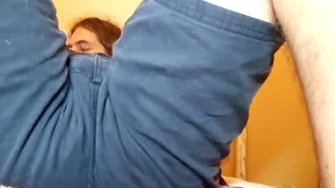 Snapshot of heinrich260755 chatting on January 6, 3:19 pm heinrich260755 online show from January 6, 3:19 pm