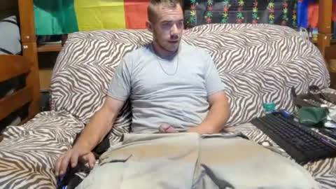 xxScubaStevexx online show from July 14, 11:38 am