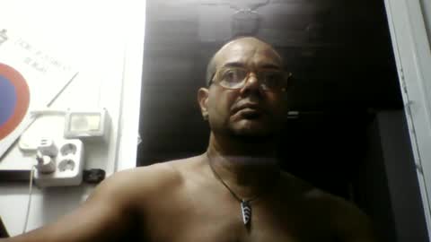 Snapshot of heistt chatting on June 26, 12:04 am Heist Stein online show from June 26, 12:04 am