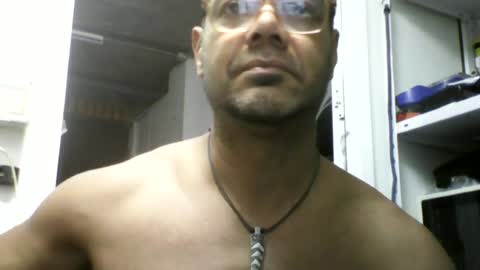 Snapshot of heistt chatting on July 9, 10:47 pm Heist Stein online show from July 9, 10:47 pm