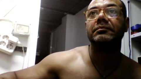 Snapshot of heistt chatting on July 11, 1:41 am Heist Stein online show from July 11, 1:41 am