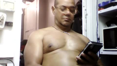 Snapshot of heistt chatting on July 26, 10:33 am Heist Stein online show from July 26, 10:33 am