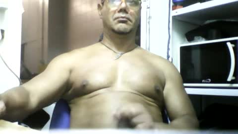 Snapshot of heistt chatting on July 31, 5:12 pm Heist Stein online show from July 31, 5:12 pm
