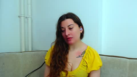 helen_adams_ online show from December 10, 5:50 am