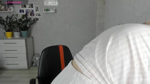 Helen sven online show from September 15, 6:24 am