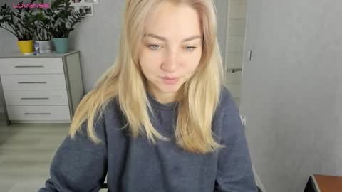 Helen sven online show from September 19, 6:26 am