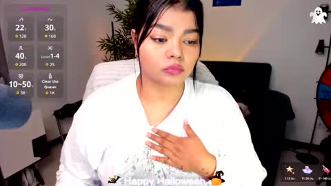 Snapshot of helen_miller chatting on November 3, 5:52 am helen_miller online show from November 3, 5:52 am