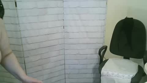 Helen online show from April 20, 3:04 pm