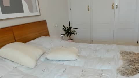 helena_hills online show from November 8, 5:23 pm