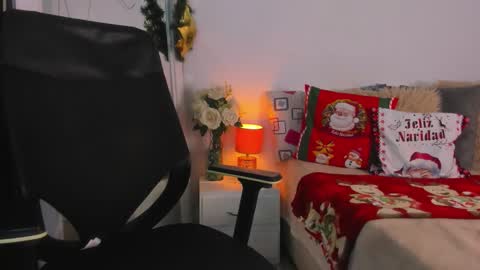 Helena Santos  online show from November 29, 12:19 pm