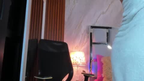 Snapshot of helena_santos01 chatting on June 20, 12:41 pm Helena Santos online show from June 20, 12:41 pm