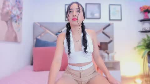 Snapshot of helena_sp chatting on July 18, 6:34 pm helena online show from July 18, 6:34 pm