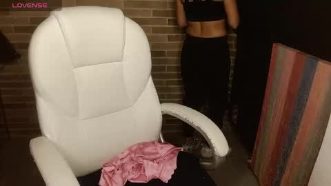  Only 18 cyrus online show from April 21, 2:51 am