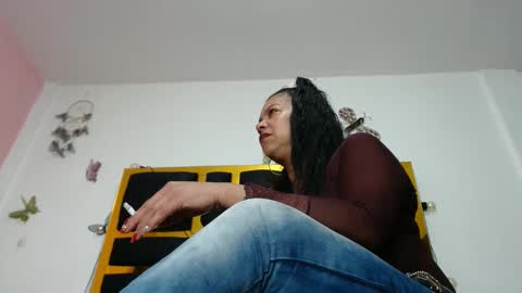 helenahotwet online show from January 28, 6:49 pm