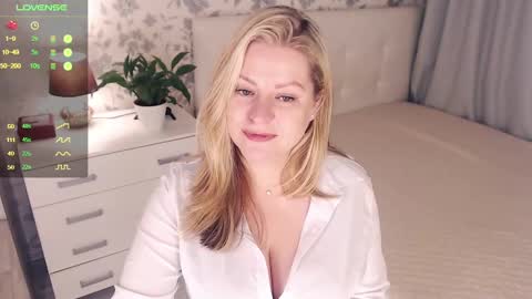 Helena Bonham online show from December 3, 4:58 am