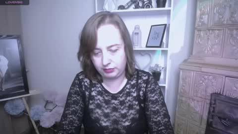 Helen online show from November 4, 8:02 am