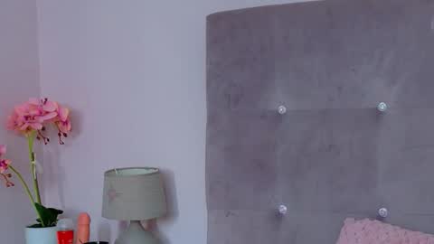 Helen online show from February 25, 6:01 am