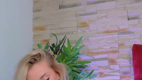 Helen online show from May 31, 4:53 am