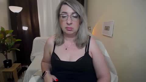 helenenigma online show from September 10, 6:41 pm