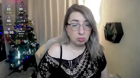 helenenigma online show from January 15, 7:50 pm