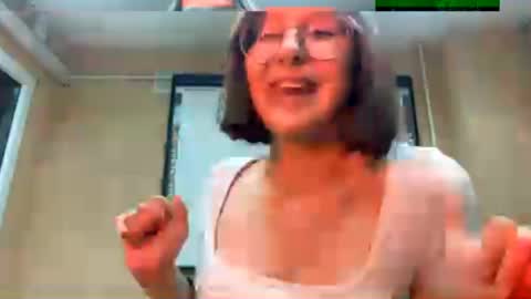 Vicky online show from April 18, 3:16 pm