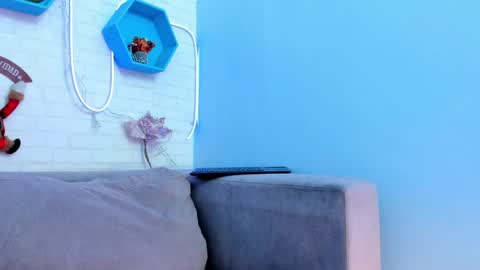    online show from December 11, 2:44 pm