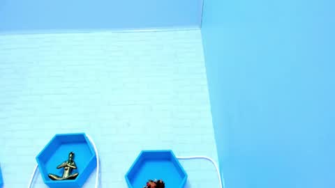    online show from December 13, 5:54 pm