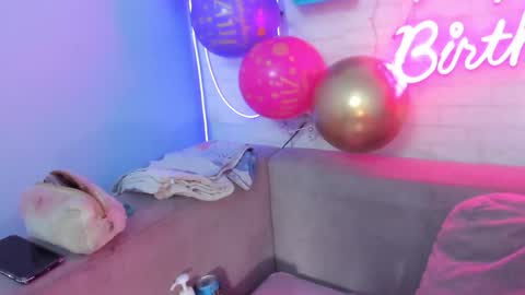    online show from January 6, 11:40 am