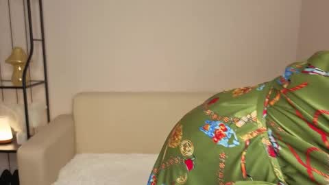 Helen online show from March 31, 1:51 am