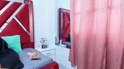 Helen Sommers online show from March 4, 7:53 pm