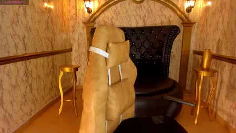 Helen or Hells online show from November 10, 12:37 pm