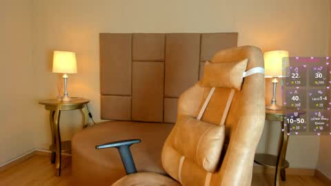 Helen or Hells online show from April 20, 11:35 am