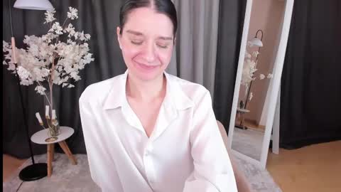Snapshot of helentasty_ chatting on March 7, 5:51 am Helen online show from March 7, 5:51 am