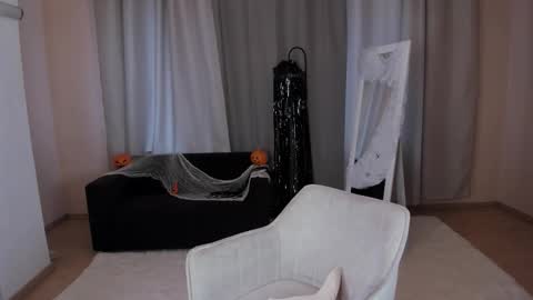 Snapshot of helentasty_ chatting on October 27, 2:48 am Helen online show from October 27, 2:48 am