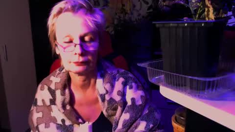 Snapshot of helgahimmele chatting on May 29, 6:39 pm Helga online show from May 29, 6:39 pm