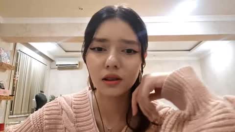 Alice online show from November 8, 3:23 pm