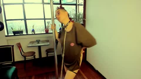 Snapshot of heliconiavannucci chatting on October 14, 10:43 pm Heliconia online show from October 14, 10:43 pm