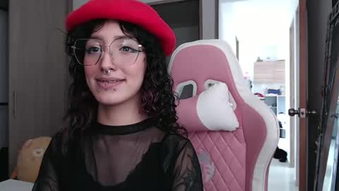 Snapshot of hell_666_xxx chatting on January 21, 6:02 pm cher online show from January 21, 6:02 pm