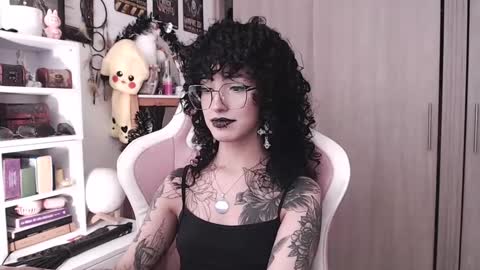 Snapshot of hell_666_xxx chatting on September 19, 12:23 am cher online show from September 19, 12:23 am