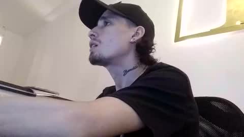 Snapshot of hell_boy66 chatting on May 3, 5:46 am Eros online show from May 3, 5:46 am