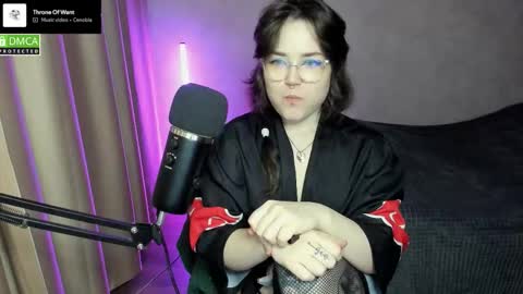 Red online show from October 13, 6:19 pm