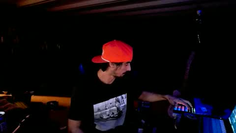 helldiver1990 online show from December 20, 10:11 am