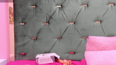 Hellen  online show from February 14, 5:25 pm