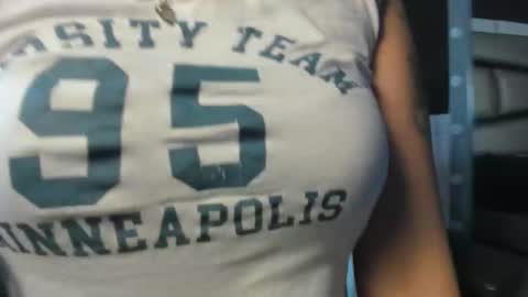 hellen__smith_ online show from November 11, 1:00 pm