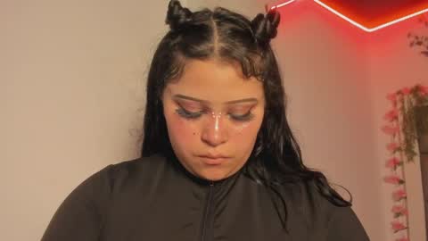 hellen__smith_ online show from April 22, 8:39 am